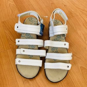 NWT! Propet sandals